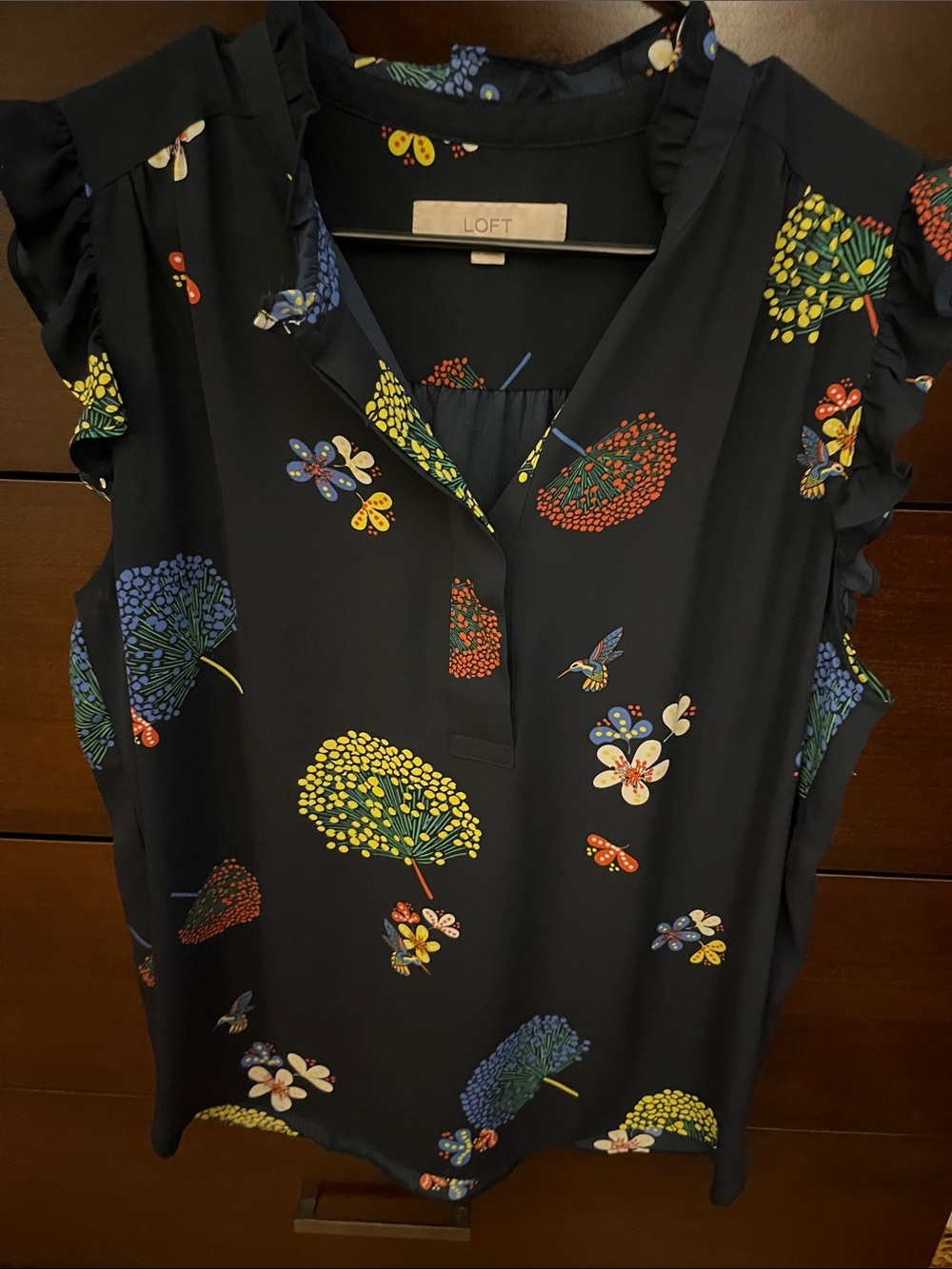 LOFT Navy whimsical Print Ruffle Cap Sleeve blouse